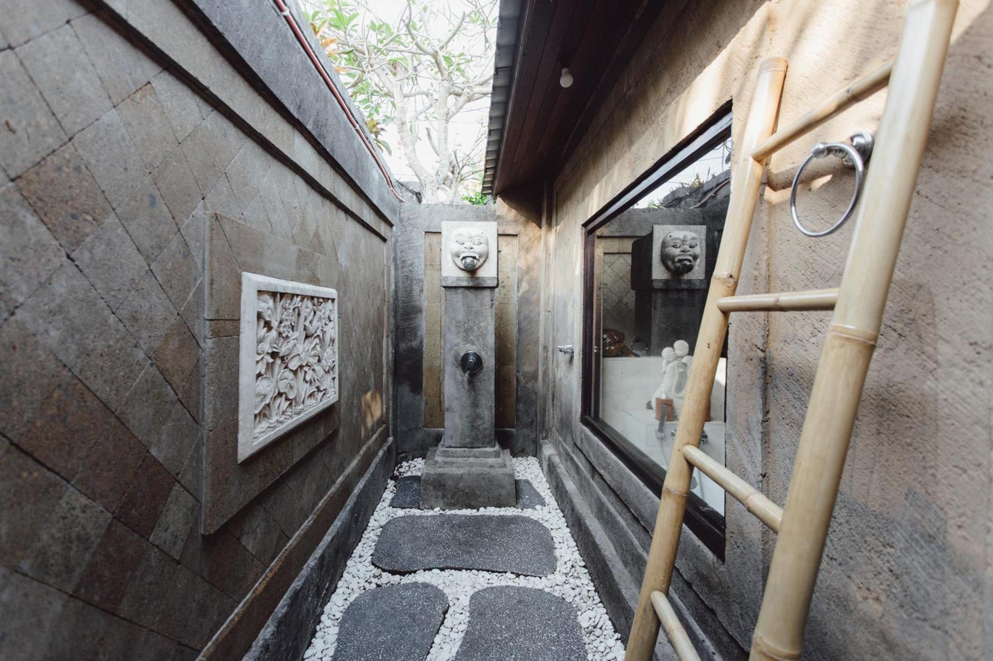 Kishi-Kishi Artvilla Blahbatu Exteriér fotografie